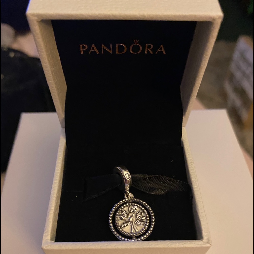 Authentic Pandora #797786CZ Tree of Life
